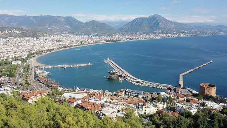 Okullar Açıldı, Alanya Sahillerinde Doluluk Yarı Yarıya Düştü