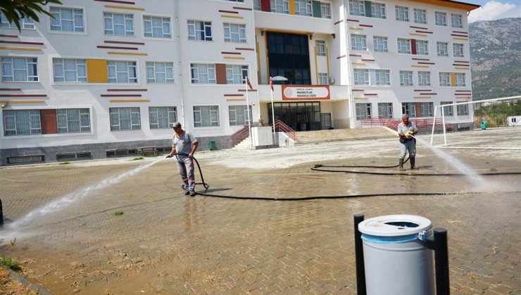 Alanya Belediyesi’nden Yeni Eğitim Yılı Öncesi Okullarda Hijyen Seferberliği