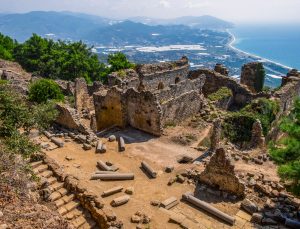 Syedra Antik Kenti’nde 1800 Yıllık Stadyum Gün Yüzüne Çıkarıldı