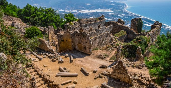 Syedra Antik Kenti’nde 1800 Yıllık Stadyum Gün Yüzüne Çıkarıldı
