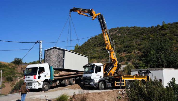 Alanya Belediyesi’nden İhtiyaç Sahibi Aileye Konteyner Ev Desteği