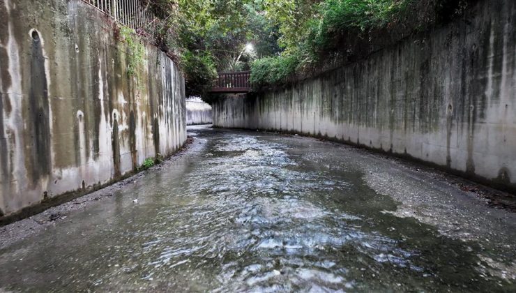 Alanya Belediyesi’nden Kış Öncesi Dere Temizliği: Hacet Deresi’nde Çalışmalar Sürüyor