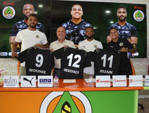 Alanyaspor’da İmza Töreni: Steve Mounie, Elia Meschack ve Ruan Duarte Resmen Takımda!