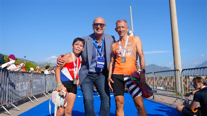 Alanya’da 34. Triatlon Halk Yarışı Renkli Görüntülerle Başladı