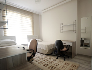 Alanya’da Üniversite Öğrencilerini Yurt ve Ev Telaşı Sardı