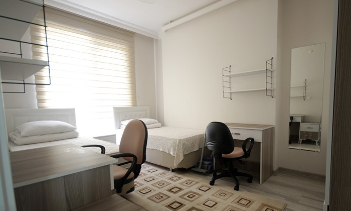 Alanya’da Üniversite Öğrencilerini Yurt ve Ev Telaşı Sardı