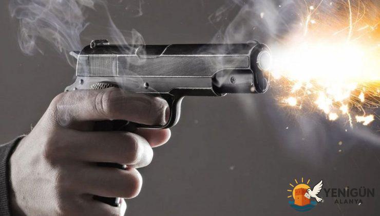 Kadıpaşa’da Oto Galeride Alacak Verecek Kavgası: Kuru Sıkı Silah Ateşlendi, Taraflar Karakolluk Oldu