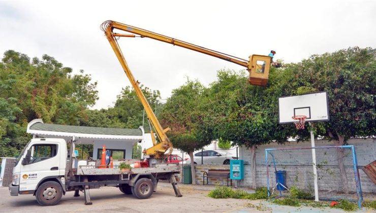 Alanya Belediyesi’nden Okullara Çevre Düzenleme ve Temizlik Desteği