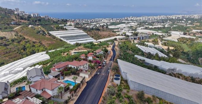 Alanya Belediyesi Kargıcak Mahallesi’nde Sıcak Asfalt Çalışmalarına Devam Ediyor