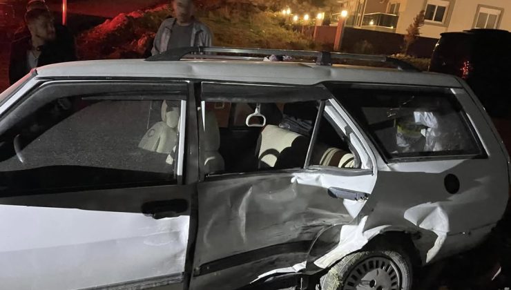 Avsallar’da Gece Yarısı Kaza: Anne ve Oğul Yaralandı