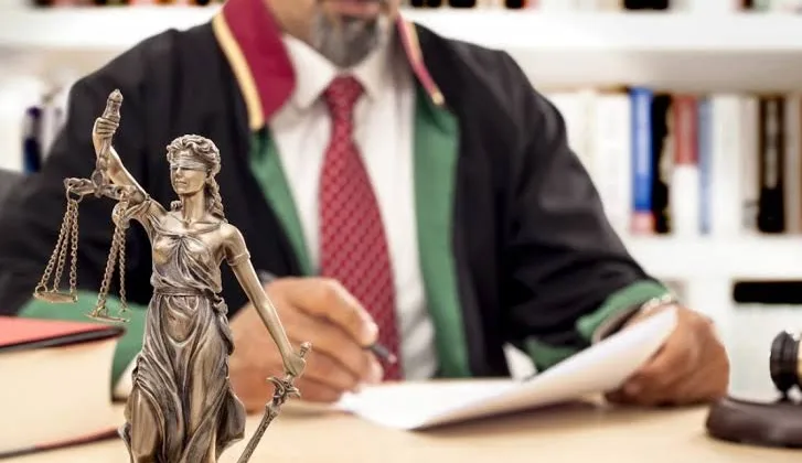 Alanya’da Veli Şiddetine Uğrayan Öğretmene Sosyal Medyada Linç