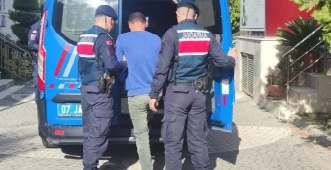 Alanya’da 21 Yıl Hapis Cezalı Hükümlü JASAT Operasyonuyla Yakalandı
