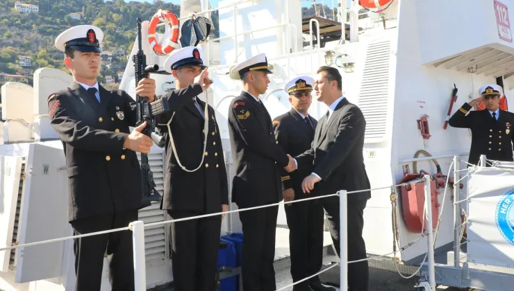 Kaymakam Öztürk, 29 Ekim’de TCG-Taşucu Gemisi’ni Ziyaret Etti