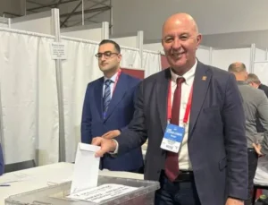 CHP Kurultayında İktidar Mesajı: Bülent Kandemir Oyunu Kullandı