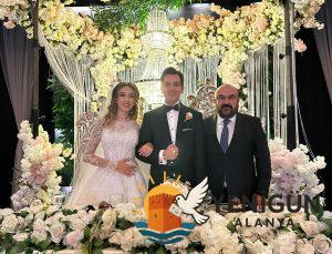 Alanya’nın Eski Başsavcısının Kızı Beyza Yeldan ile Kaymakam Sedat Akpınar Görkemli Törenle Evlendi