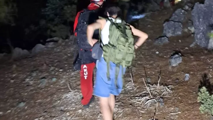Alanya Kalesi’nde Mahsur Kalan Öğrenciler Kurtarıldı