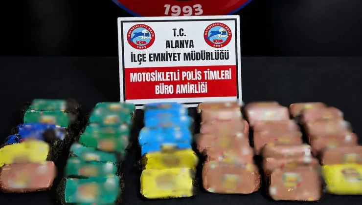 Alanya’da Motosikletli Operasyonda 4 Kilo Esrar Ele Geçirildi