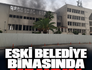 Alanya eski belediye binasında yangın: Restorasyon yapılan binadan dumanlar yükseliyor