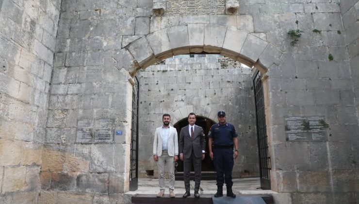 Kaymakam Şakir Öner Öztürk’ten Tarihi Alarahan’a Ziyaret: “Tarihi Dokusunu Gelecek Nesillere Aktarmalıyız”