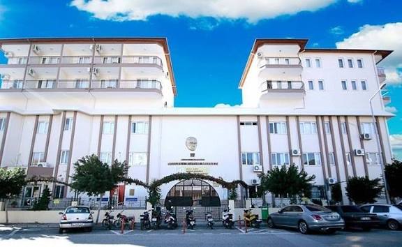 Alanya’da Eğitim Camiasını Yasa Boğan Olay: Okul Müdürü İsmail Kutluca Hayatını Kaybetti