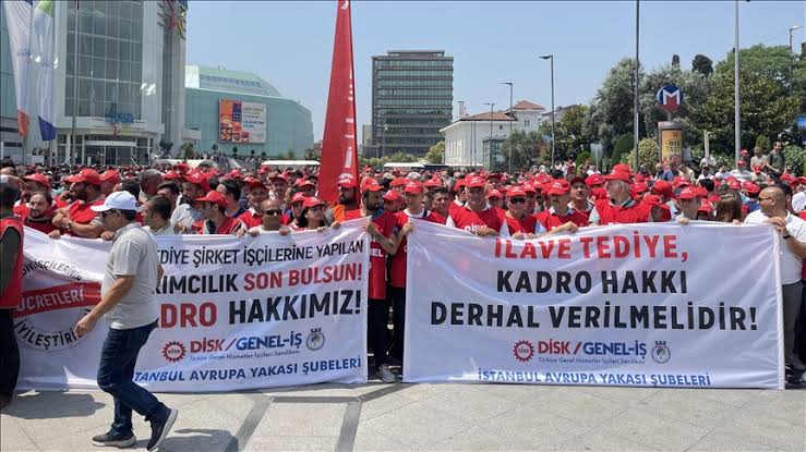 Alanya’da Kamu Çalışanları İş Bırakıyor